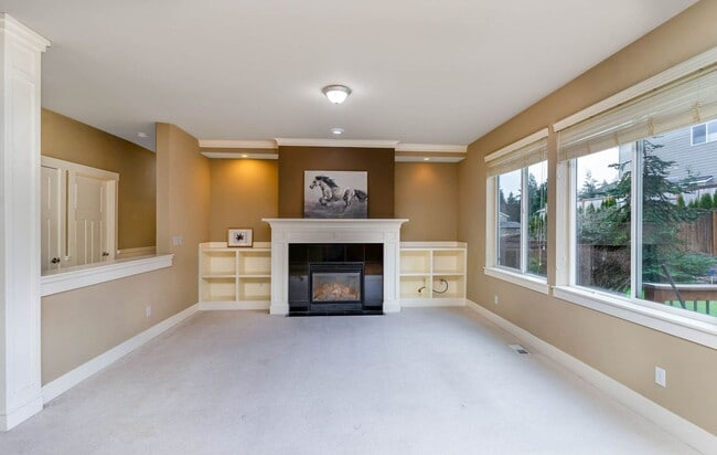 Building Photo - 5Bd/3Ba Lynnwood Home