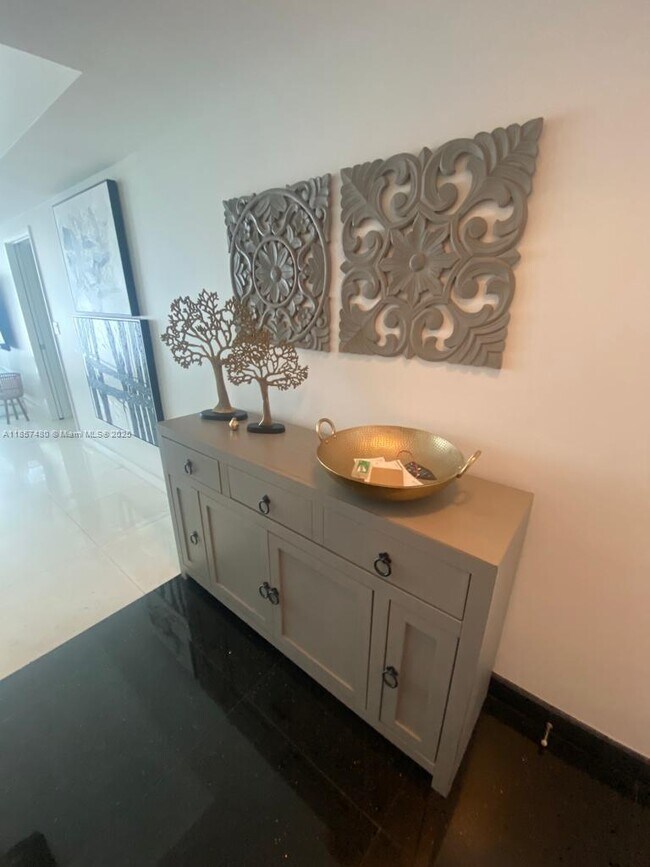 Building Photo - 335 S Biscayne Blvd