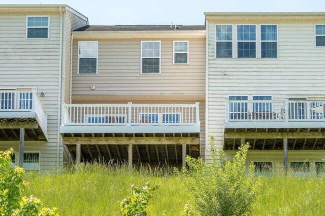 Building Photo - 1992 Asheville Dr