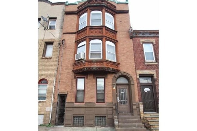 Building Photo - 2035 E Allegheny Ave
