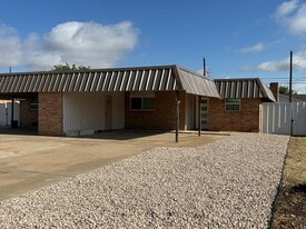 Building Photo - 1316 Tanglewood Ln