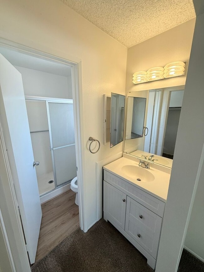 Building Photo - 55+ Beautiful Two Bed Community In Oceanside!