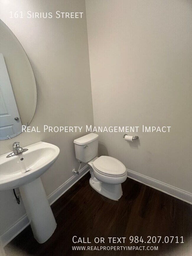 Building Photo - 161 Sirius St