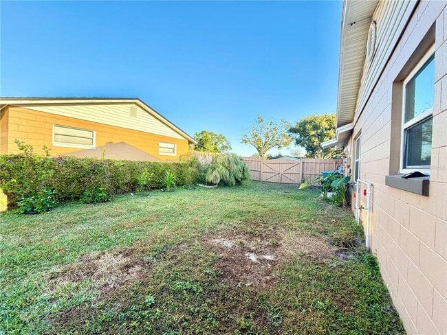 Building Photo - 411 Parson Brown Way