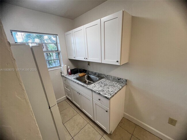 Building Photo - 12905 Arch Creek Rd