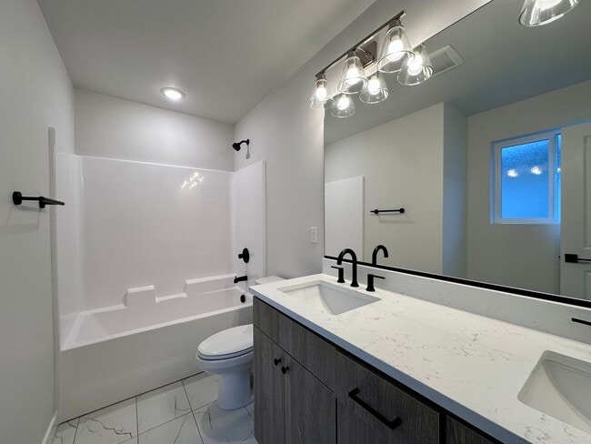 Building Photo - Brand New Built Single-Family Home in Powellhurst-Gilbert!