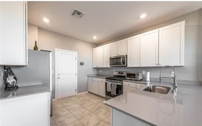 Building Photo - 8710 Glen Echo Ave