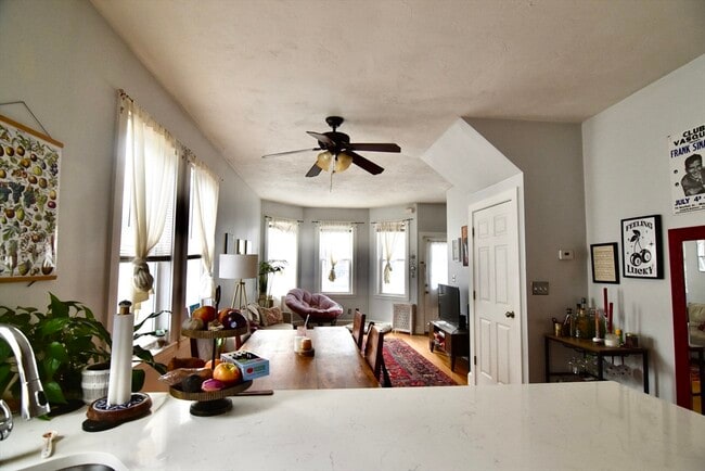 Building Photo - 5 Sea View Terrace