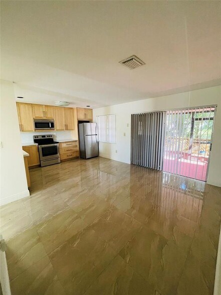 Building Photo - 13976 Langley Pl