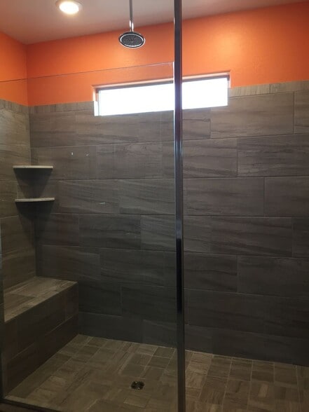 Building Photo - 5404 W Desert Hollow Dr