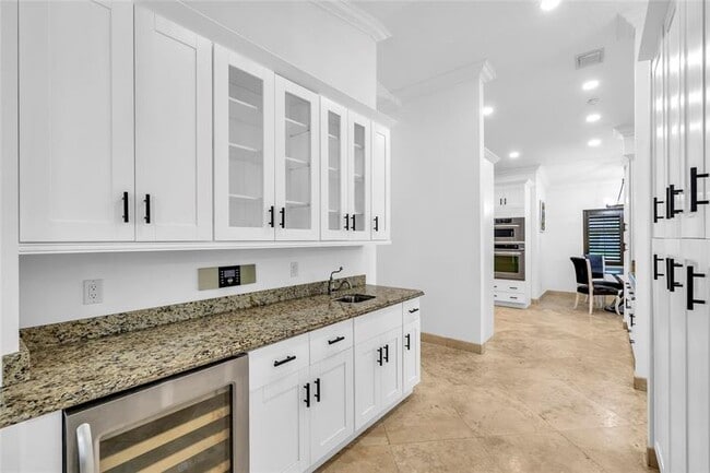Building Photo - 6300 SW 190th Ave