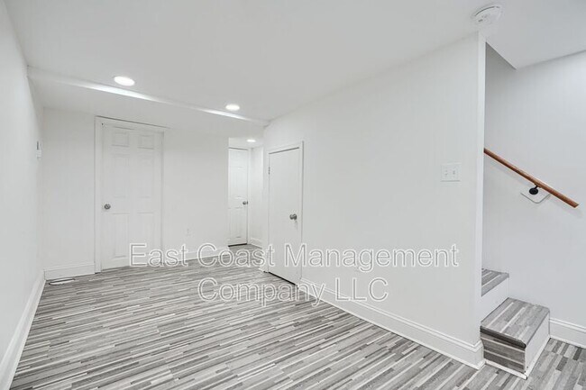 Building Photo - 515 Archer St