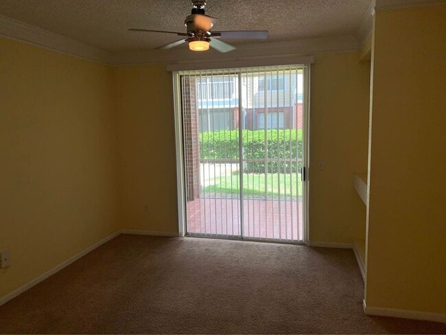 Building Photo - 2 bedroom 2 bath Condo  with Balcony in Lake Buena Vista