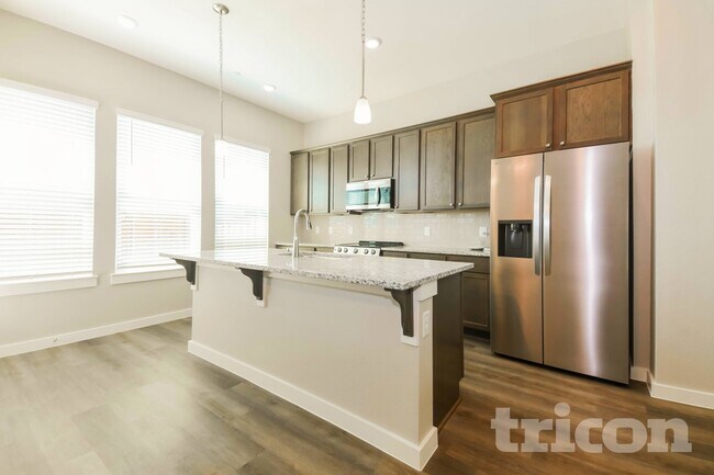 Building Photo - 3015 Songbird Ln