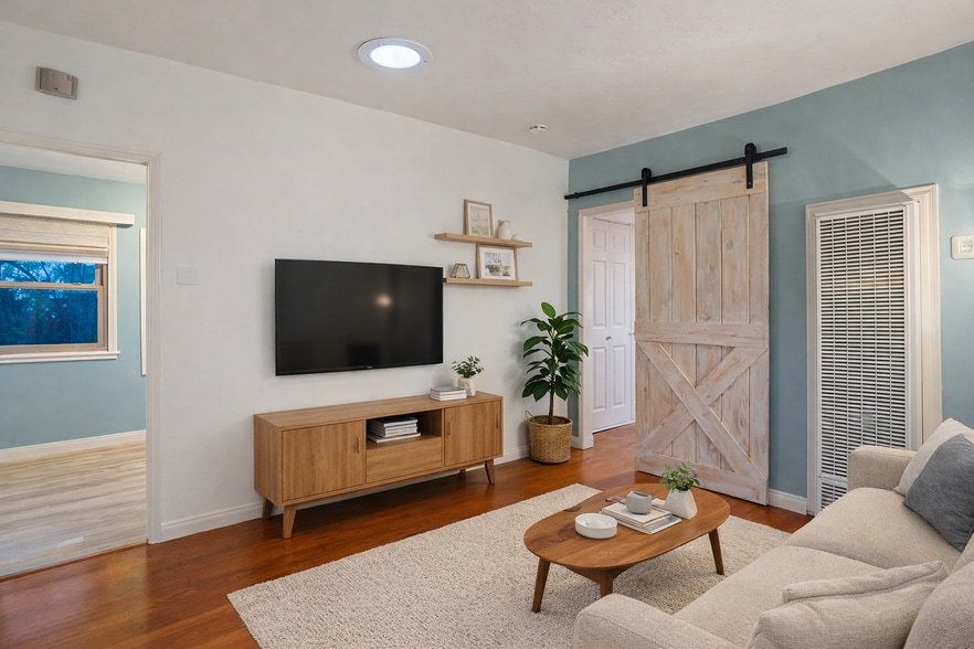 Building Photo - 4224 Swift Ave