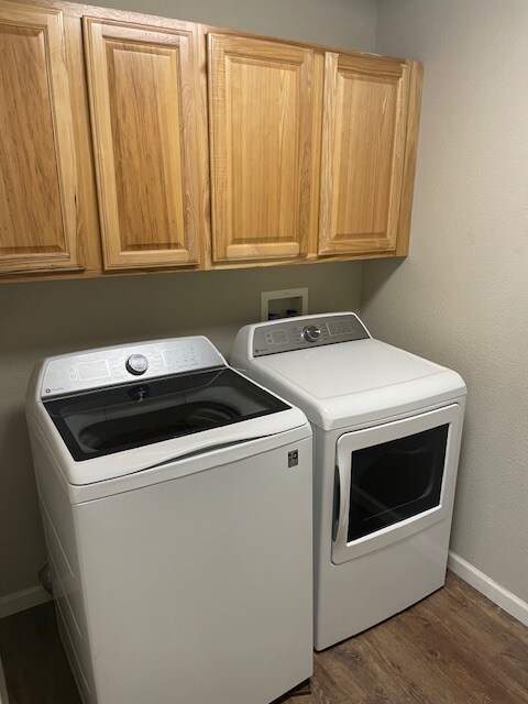 Building Photo - 3764 Ponderosa Dr