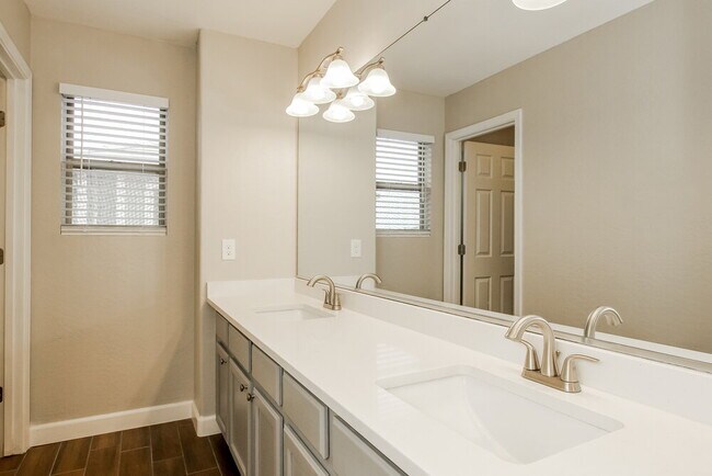 Building Photo - 35222 N Happy Jack Dr