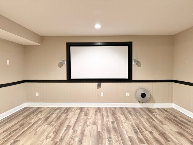 Building Photo - GORGEOUS FORMER MODEL HOME - MINUTES TO QUANTICO