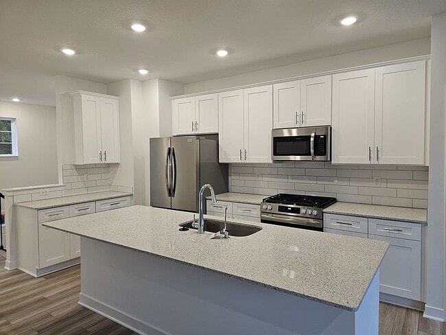 Building Photo - 13805 Gatsby Dr