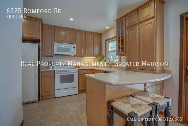 Building Photo - 6325 Romford Rd