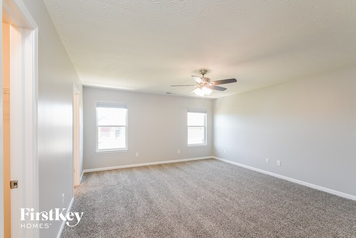 Building Photo - 2020 Eagles Ridge Dr