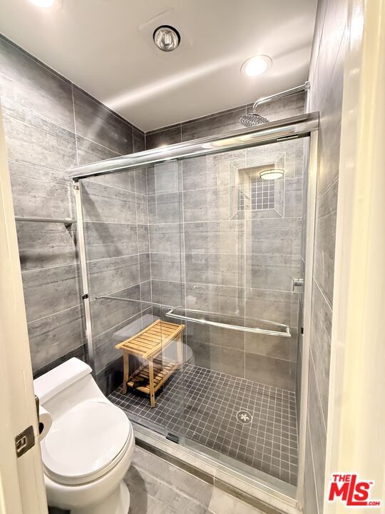 Building Photo - 5257 Radford Ave