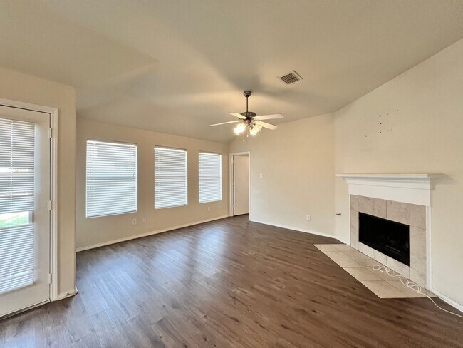 Building Photo - Cozy Home in Remington Point Neighborhood