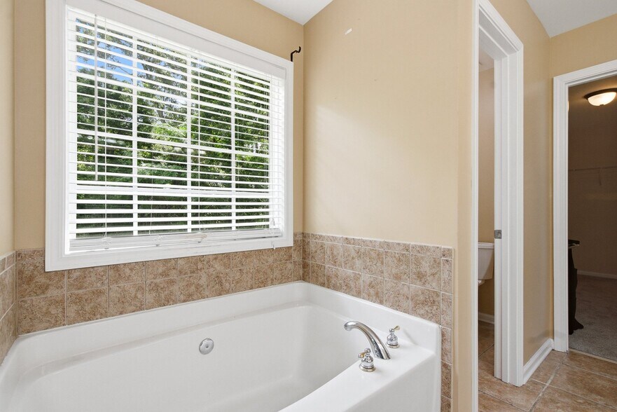 Building Photo - 2840 Antiquate Ct