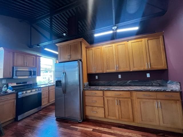 Building Photo - 730 E 3rd St