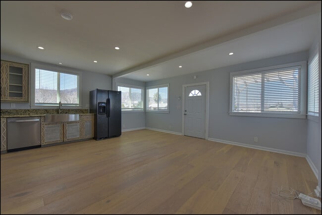 Building Photo - 4326 Manchester Ave