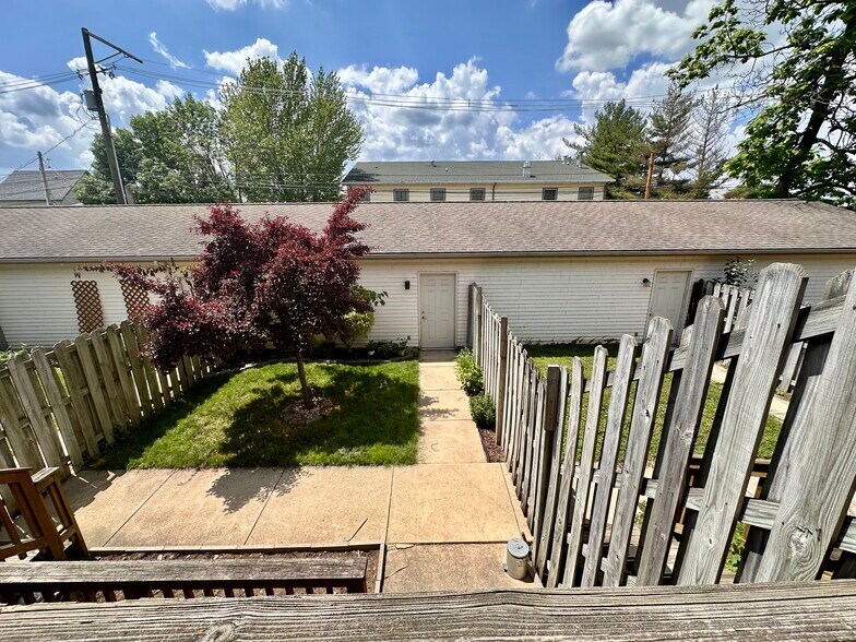 Building Photo - 518 N 5th St