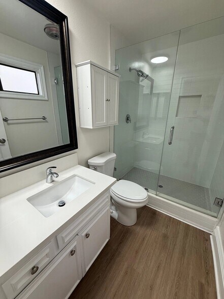 Building Photo - 1940 Malcolm Ave