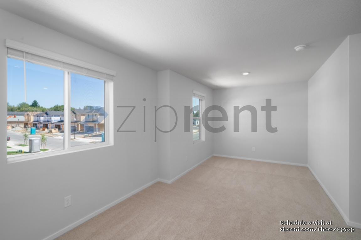 Building Photo - Unit