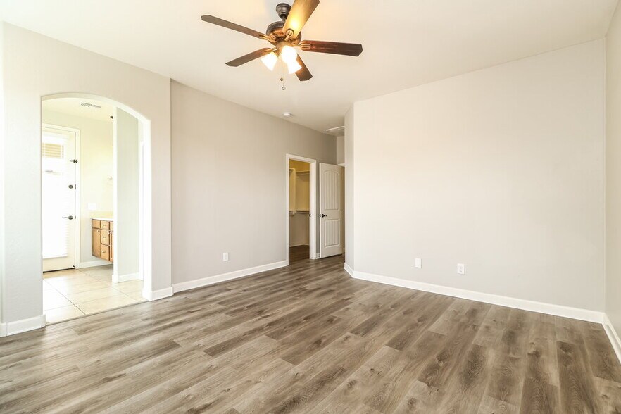 Building Photo - 28697 N Roselite Ln