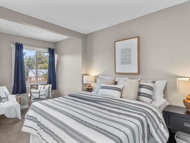 Building Photo - Charming Tacoma 2BR with Private Patio & RV Parking