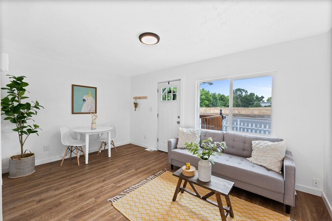 Building Photo - Dishman Area Home with Shop!