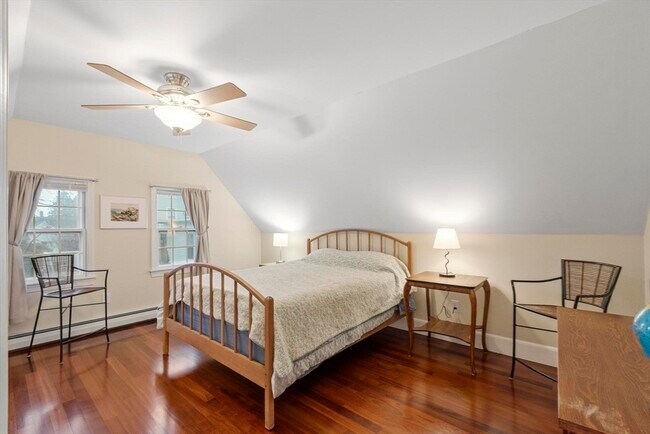 Building Photo - 54 Broadway Ave