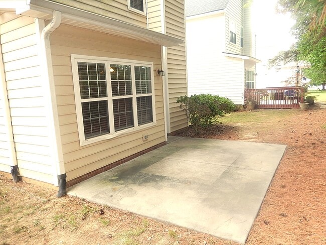 Building Photo - 211 Bridgepath Dr