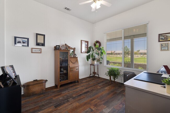 Building Photo - Beautiful Golf Course Home in Solera at Apple Valley (55+ Community)