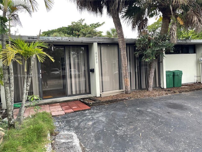 Building Photo - 6620 Miami Lakes Dr