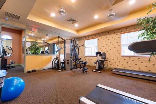 Building Photo - Conveniently located 3 bedrooms 2 bathroom...