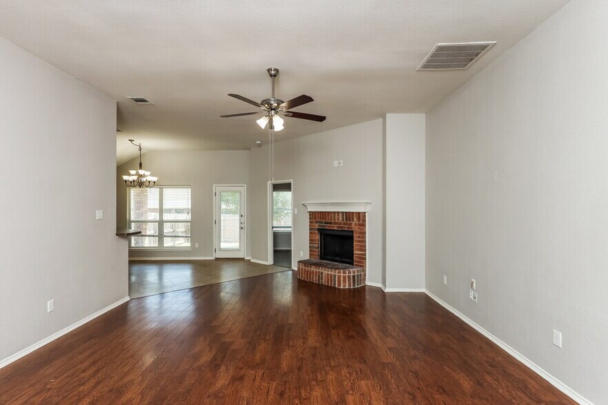 Building Photo - 4525 Grainland Ct