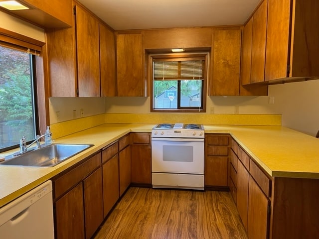 Kitchen - 02 - 442 NW 30th St