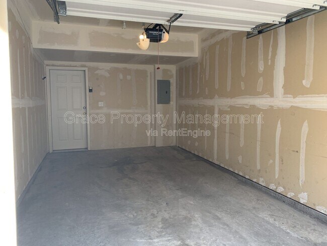 Building Photo - 5800 N Tower Dr