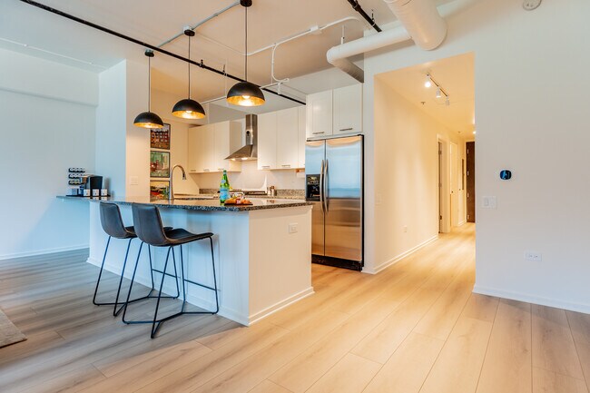 Building Photo - 240 E Illinois St