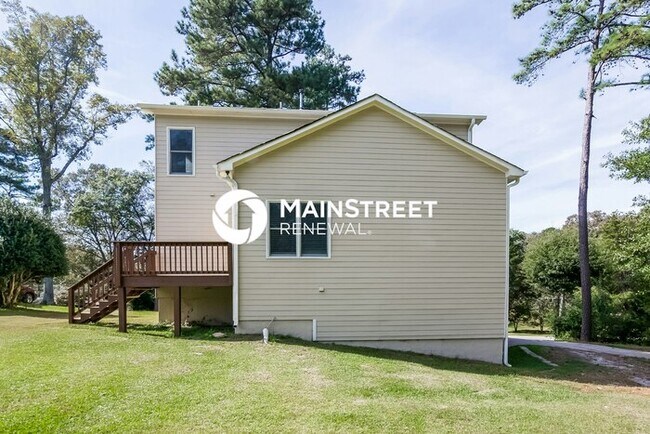 Building Photo - 4 Bedroom Pet-Friendly Home in Austell, GA...