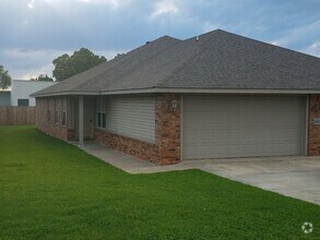 Building Photo - 117 Walnut Grove Rd