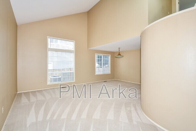 Building Photo - 24809 SE 37th Pl