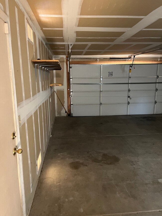 Building Photo - 2550 S Perillo Dr