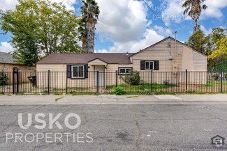 Building Photo - "Charming 2-Bedroom Duplex on Mendocino Bl...